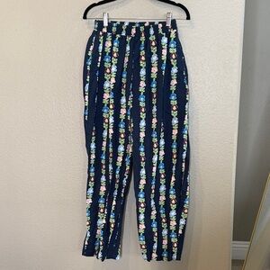 Lucy & Yak Floral balloon barrel leg pant with stretchy waist band. Cotton/linen